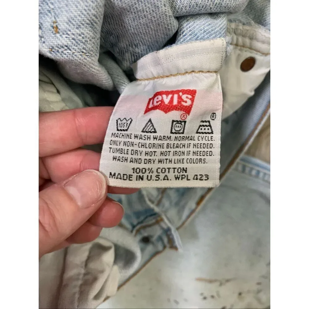 VTG Levis 501 Jeans Lightwash Blue 90s Button Fly Straight Leg Jeans